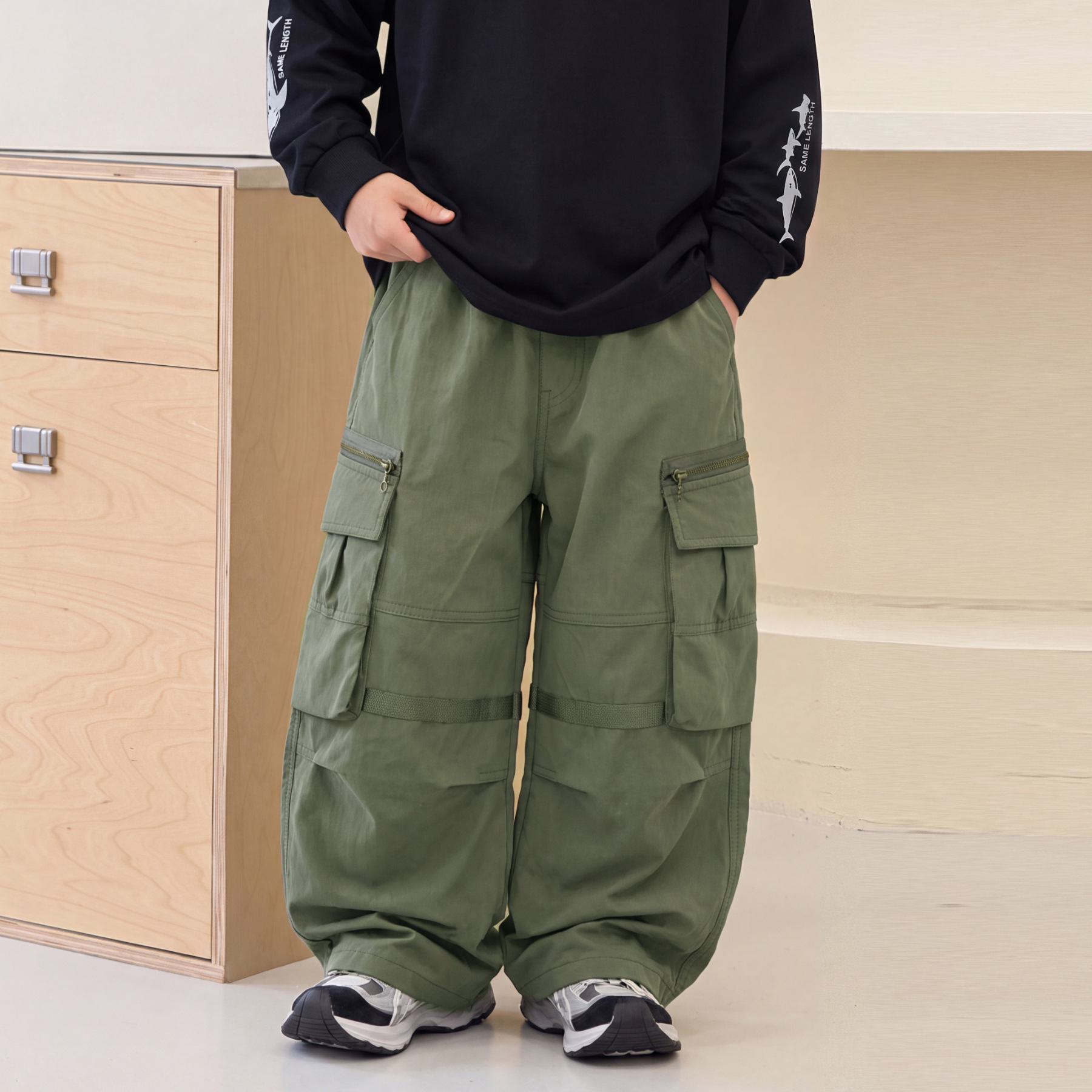 2026秋季新款儿童宽松直筒休闲长裤男中大童帅气拉链口袋工装裤子