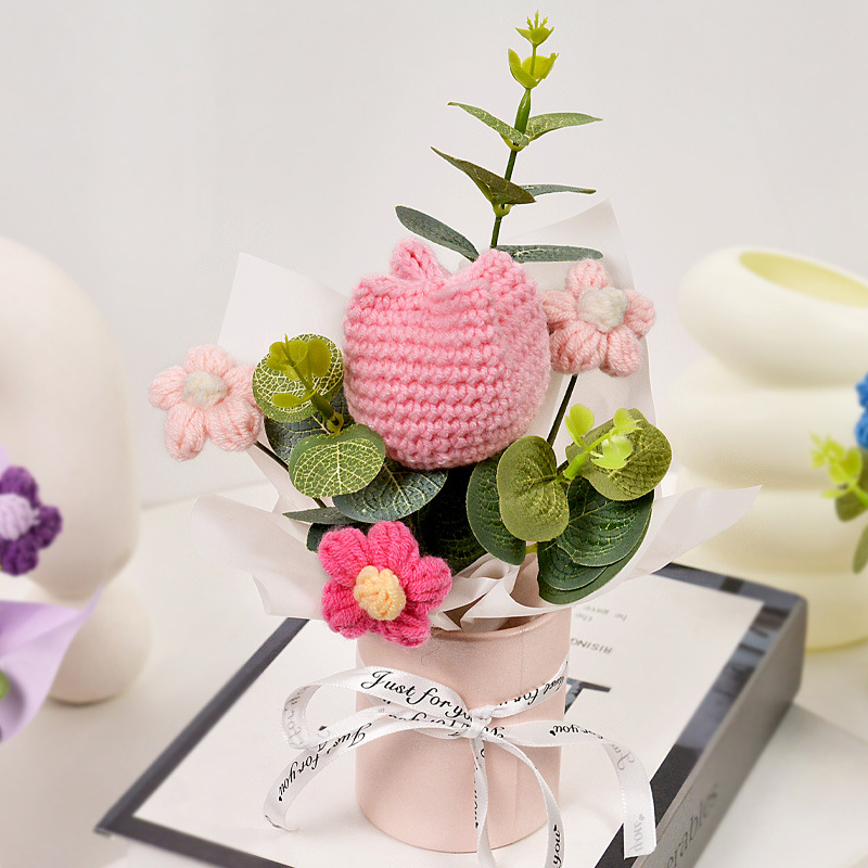 핑크 지방 머리 튤립 핑크 포옹 버킷