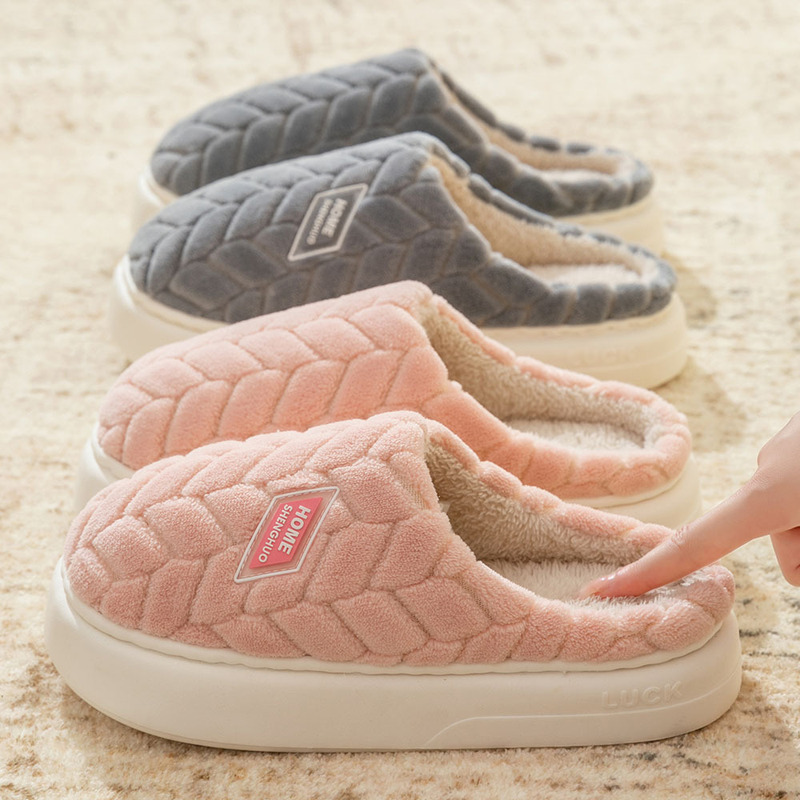 New Winter Women's Thickened Cotton Slippers, Comfortable and Non-Slip Outer Wear, Non-Slip Thick-Soled Plus Velvet Cotton Slippers for Men, Not Stuffy for Feet