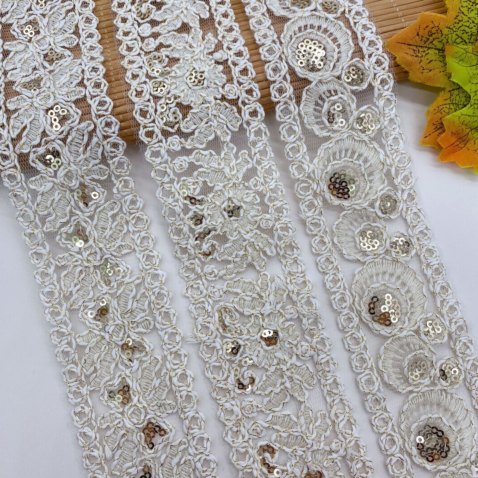 Accesorios de encaje de estilo étnico, accesorios retro de estilo antiguo Hanfu, lentejuelas de seda dorada y plateada de todo fósforo 204 nuevas ventas directas de fábrica