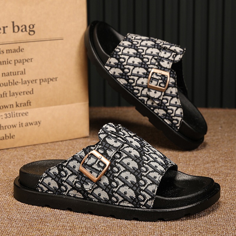 Checkered Dark-Colored Slippers for Men, New High-End Style Men's Slippers for Outdoor Wear, Summer Sandals, One-Piece Slippers for Men Checkered Dark-Colored Slippers for Men, New High-End Style Men's Slippers for Outdoor Wear, Summer Sandals, One-Piece Slippers for Men