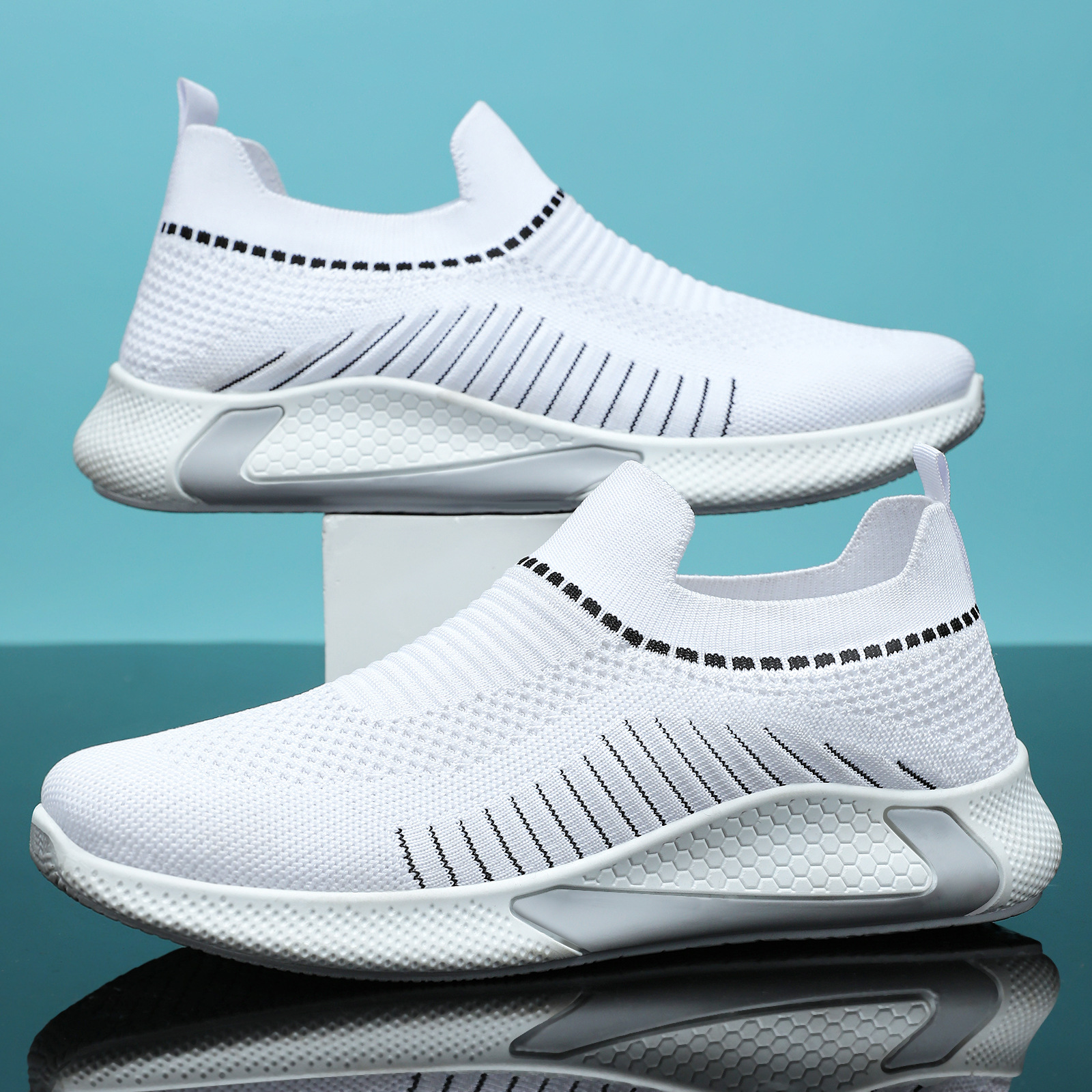 Zapatos de moda coreana para hombres zapatos casuales ligeros transpirables de un pie zapatos de tela de cabello transfronterizos zapatos de tela voladora zapatos de papá