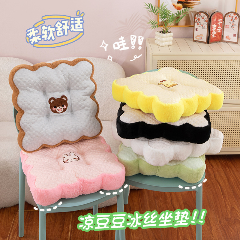 Nuevo cojín de cinco flores de frijoles de hielo cojín de sofá de peluche ventanas flotantes de tatami decoración almohada al por mayor