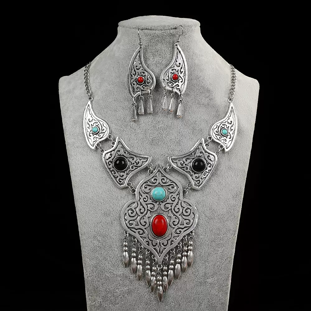 跨境欧美风镶宝石几何项链异域少数民族长款流苏耳坠合金首饰套装