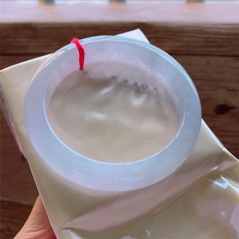 [Fast Delivery] Ice Jade Bracelet Solid Color Transparent Wide Edition Positive Circle Thin Strip Imperial Concubine genuine goods Myanmar Jade Bracelet Less
