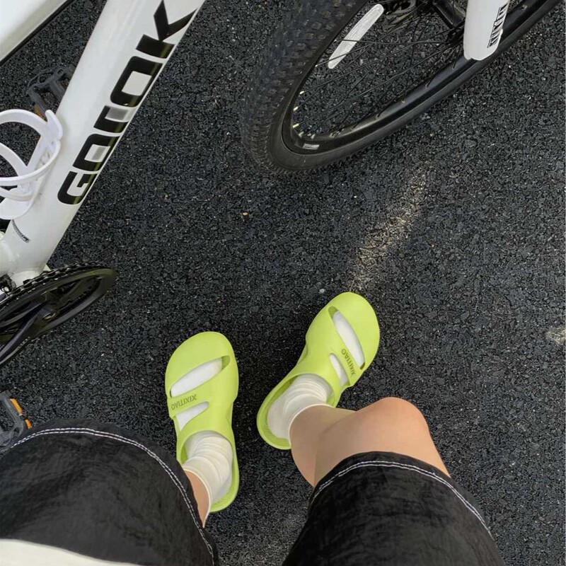 Summer Eva Outdoor Slippers with Soft Soles, Non-Slip, Comfortable, Odorless, Silent, Beach Hollow-Out Closed-Toe Sandals Summer Eva Outdoor Slippers with Soft Soles, Non-Slip, Comfortable, Odorless, Silent, Beach Hollow-Out Closed-Toe Sandals