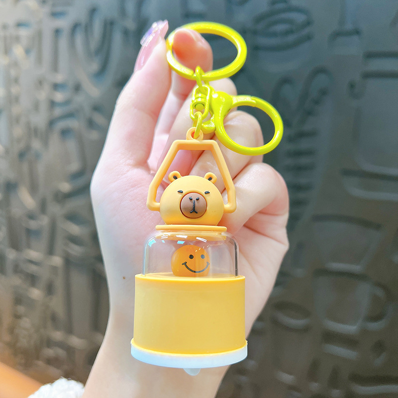 クリエイティブかわいいカピバラナイトライトキーホルダー漫画カピバラバッグペンダントカップルギフト卸売|undefined