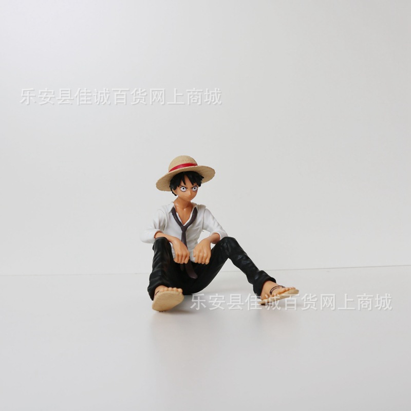 3 색 선택적인 앉아있는 루피 자동차 장식품 루피 케이크 핸드 오피스 도매 원피스 루피 자동차 액세서리