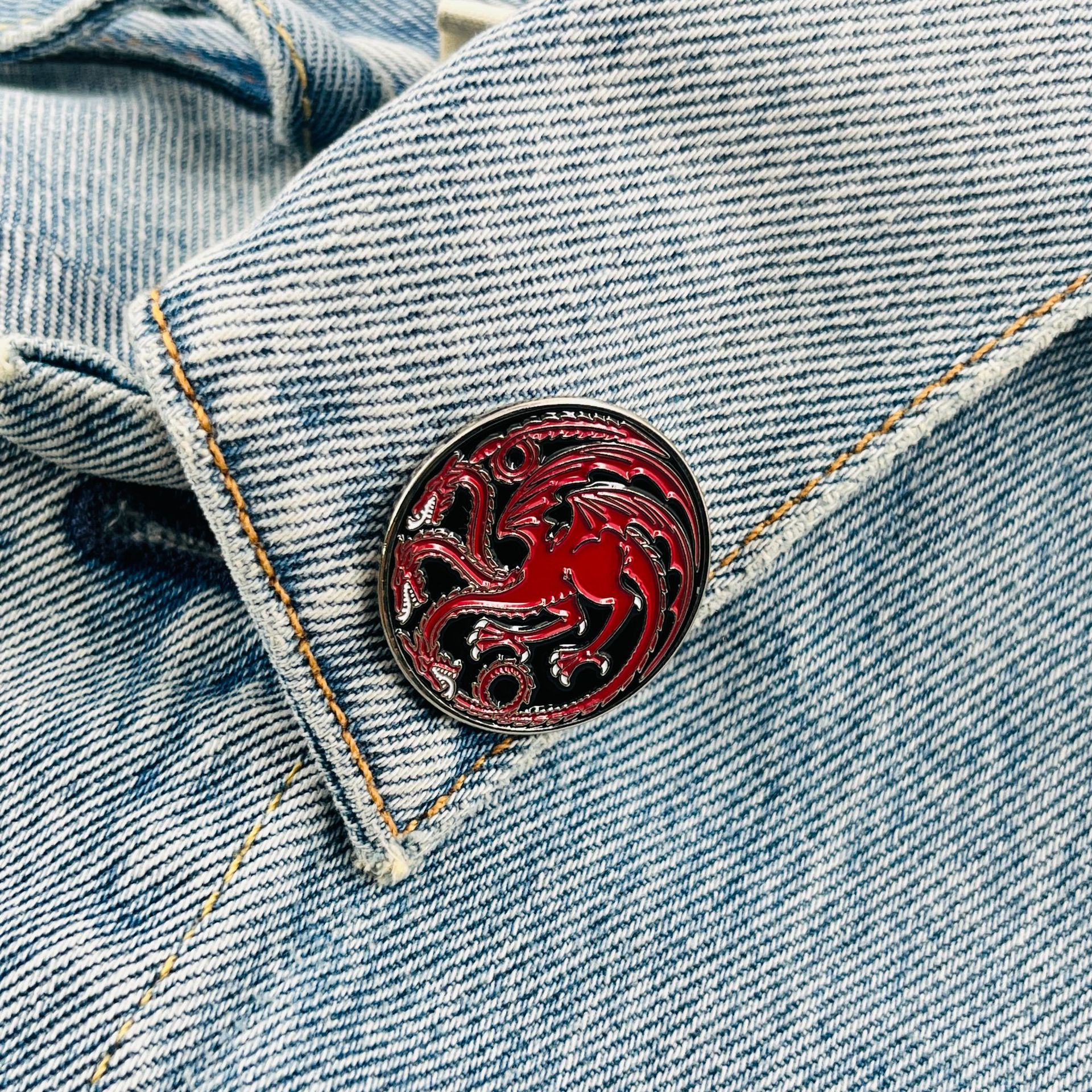 Game of Thrones Targaryen Family Brooch, Blood and Fire Three-Headed Dragon Badge, Dark Style Anime Merchandise, Backpack Accessories