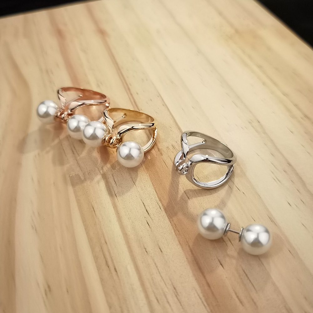 Joyería transfronteriza bufanda de seda hebilla broche multiusos de doble uso de alta gama pequeña bufanda cuadrada hebilla de regalo perla todo partido fábrica al por mayor image 4