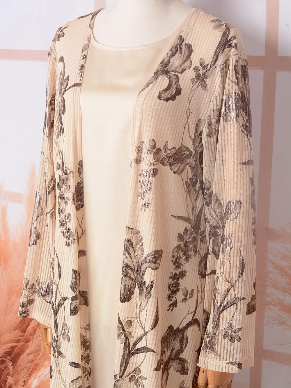 Middle East 2024 Summer New Fashion Gold-Embossed Muslim Dress Dubai Travel Cardigan Robe European And American Women's_ecoleips.com
