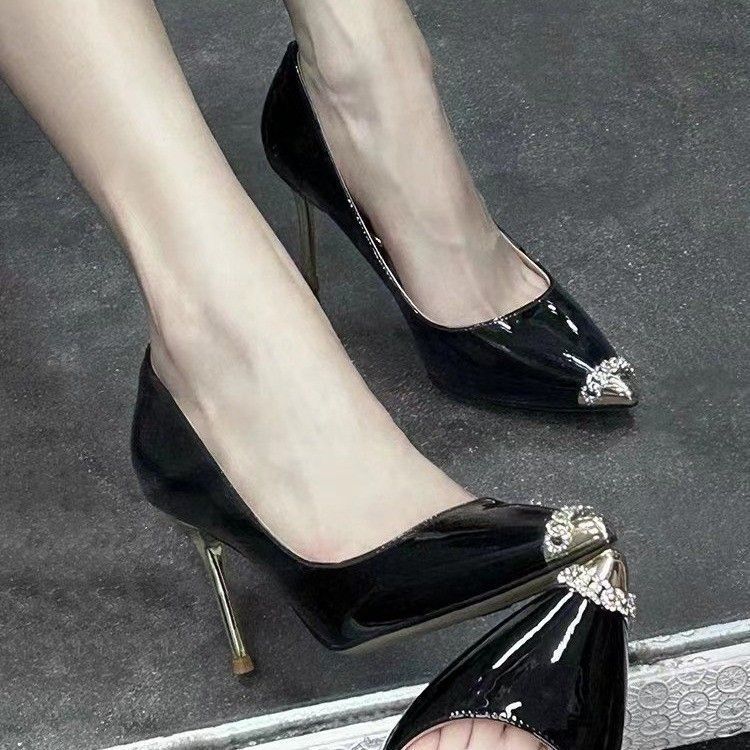 European and American style hot girl pointed metal stiletto heel high heels women's sexy all-match shallow mouth fashion patent leather bed shoes summer