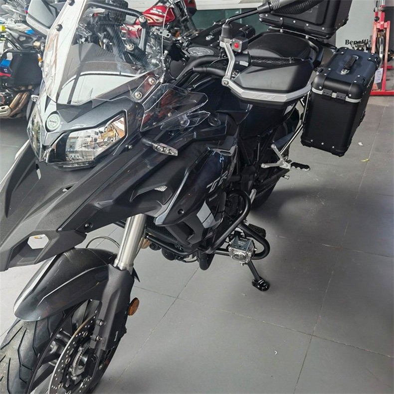 Suitable for Benelli Trk502/X 20-23 Model Modified Aluminum Alloy Side Stand Extension Pad Cover