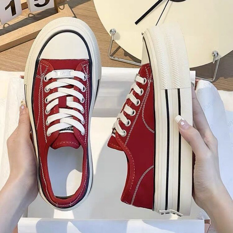 Chaussures en toile américaine pour femmes, semelles épaisses, augmentation de la hauteur, nouvelles chaussures blanches printemps 2024, chaussures de planche décontractées de style universitaire_voghion.com