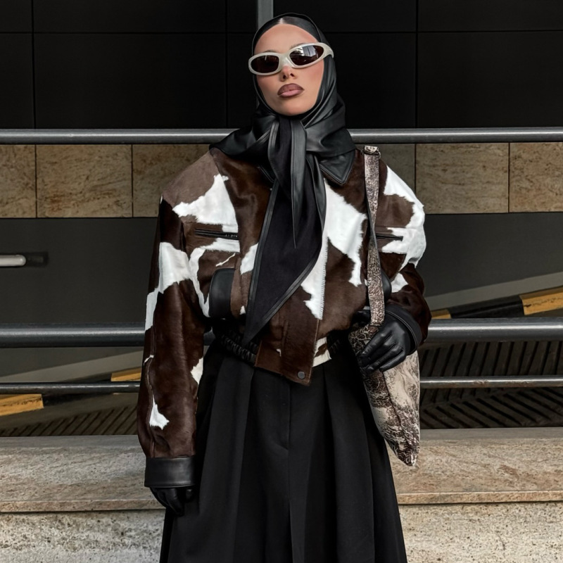 European and American Style Cow Print Leather Jacket 2025 Autumn New Women's Street Style High-End Lapel Short Top European and American Style Cow Print Leather Jacket 2025 Autumn New Women's Street Style High-End Lapel Short Top