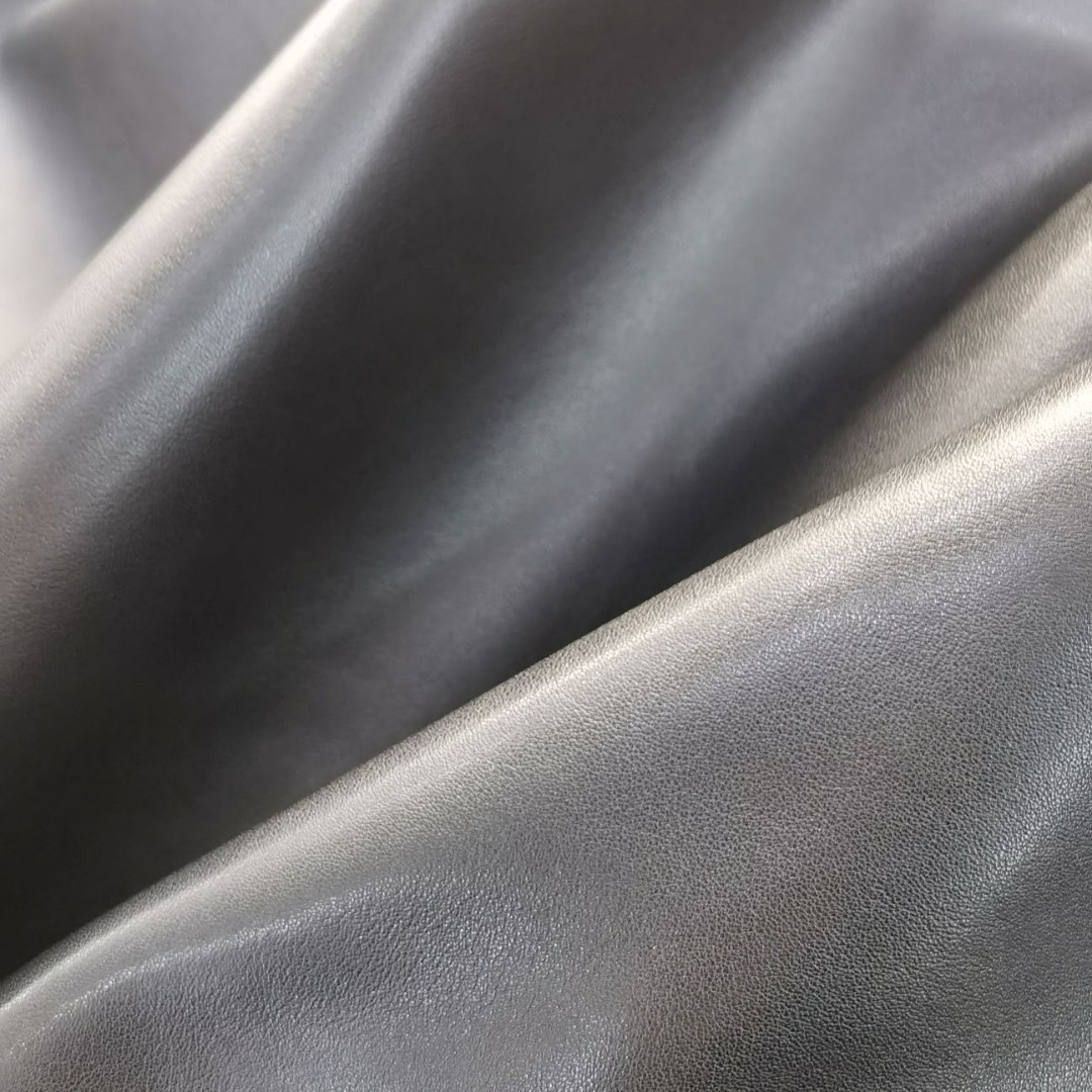 黑色纳帕头层牛皮，SWIFOT,超柔软，可翻袋，不松面