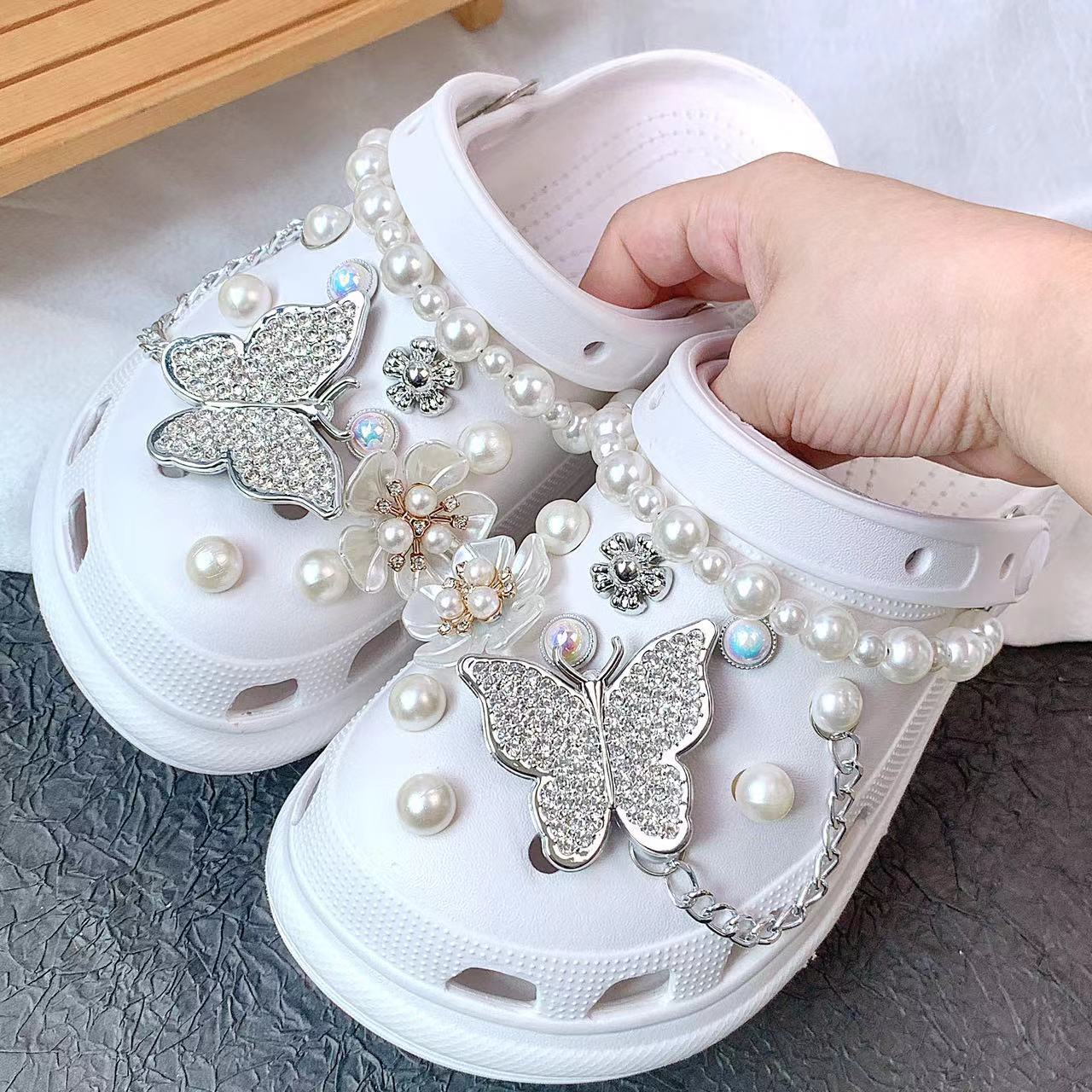 Transfronterizo nuevo agujero accesorios de bricolaje zapato flor zapato hebilla desmontable perla flor plata mariposa traje