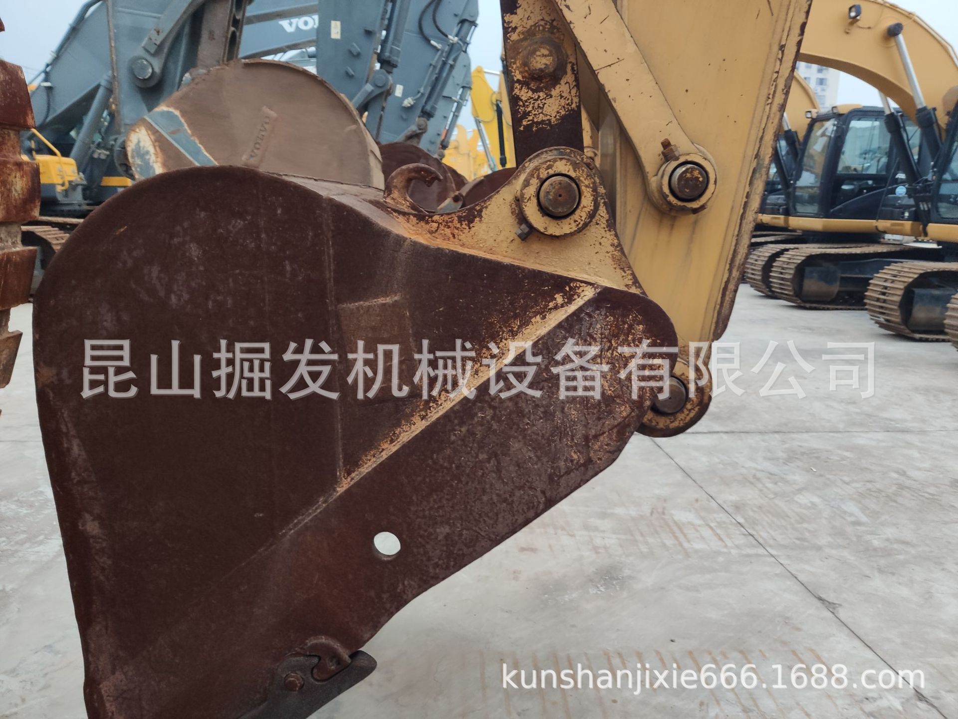 出售二手卡特320B 320C 320D 325C 330BL挖机