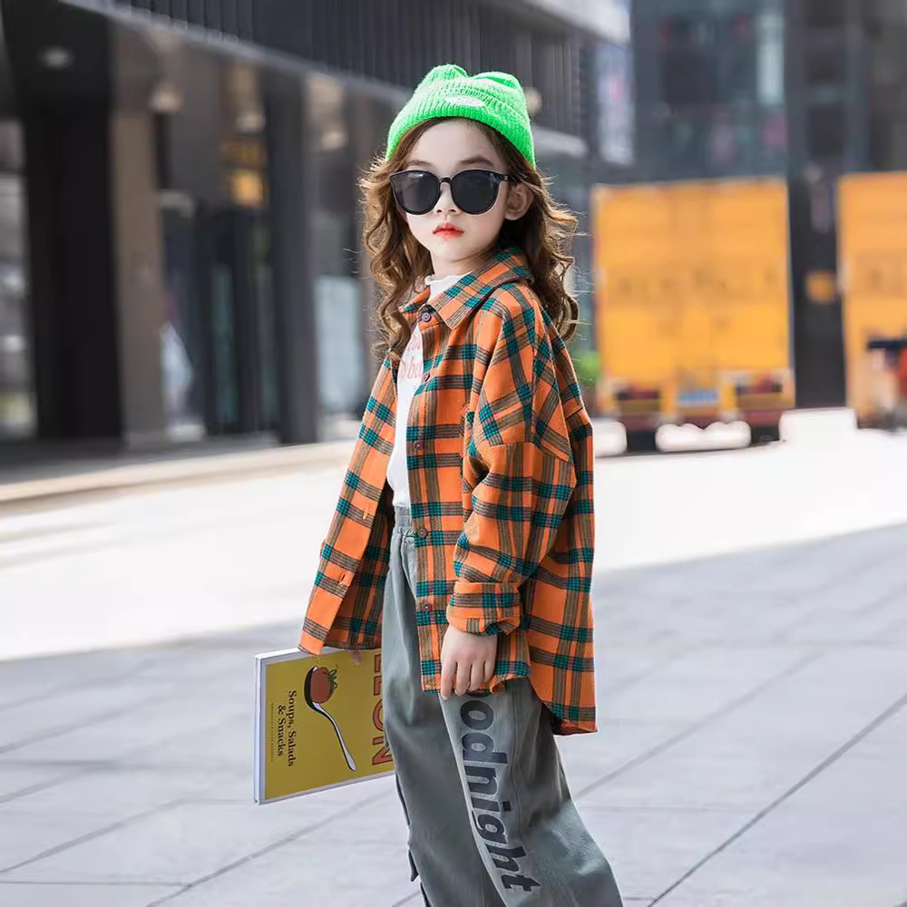Las niñas de primavera y otoño camisa a cuadros de manga larga estilo coreano medio y grandes niños sueltos estilo occidental superior Comercio exterior ropa para niños en stock suministro directo