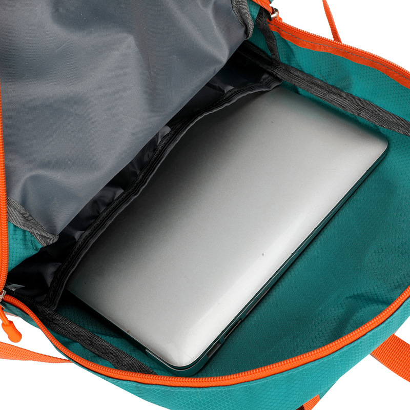 Mochila de los nuevos hombres, bolso de viaje de gran capacidad para ciclismo ligero, bolso de senderismo al aire libre, mochila plegable simple