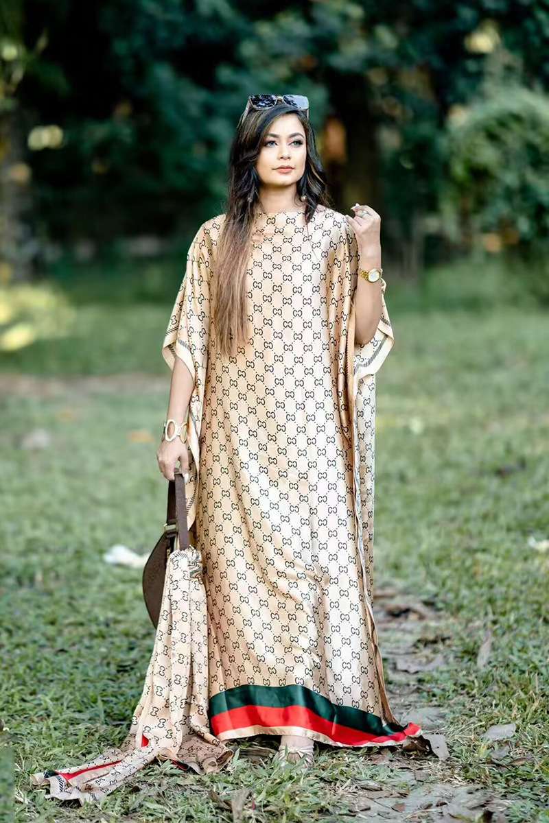 2025 primavera y verano nuevo Amazon venta rápida ropa malaya camisa de arena imitación seda brocado ropa de protección solar de vacaciones de playa