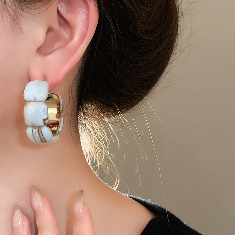 23g Weight 925 Sterling Silver Ear Needle Material Earrings Classification 1 Pair Quantity Daily, Street Occasion Resin Material Geometric Pattern All Seasons Season Women's Gender Plating Design Simple Style Style 1 Pair Simple Style Geometric Plating Resin Earrings 7