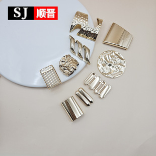 �W���Ȼ����ߴ绨�y·�A�ƴ�����Ӿ�b�u��λ�Ͻ��A���Ʒ��