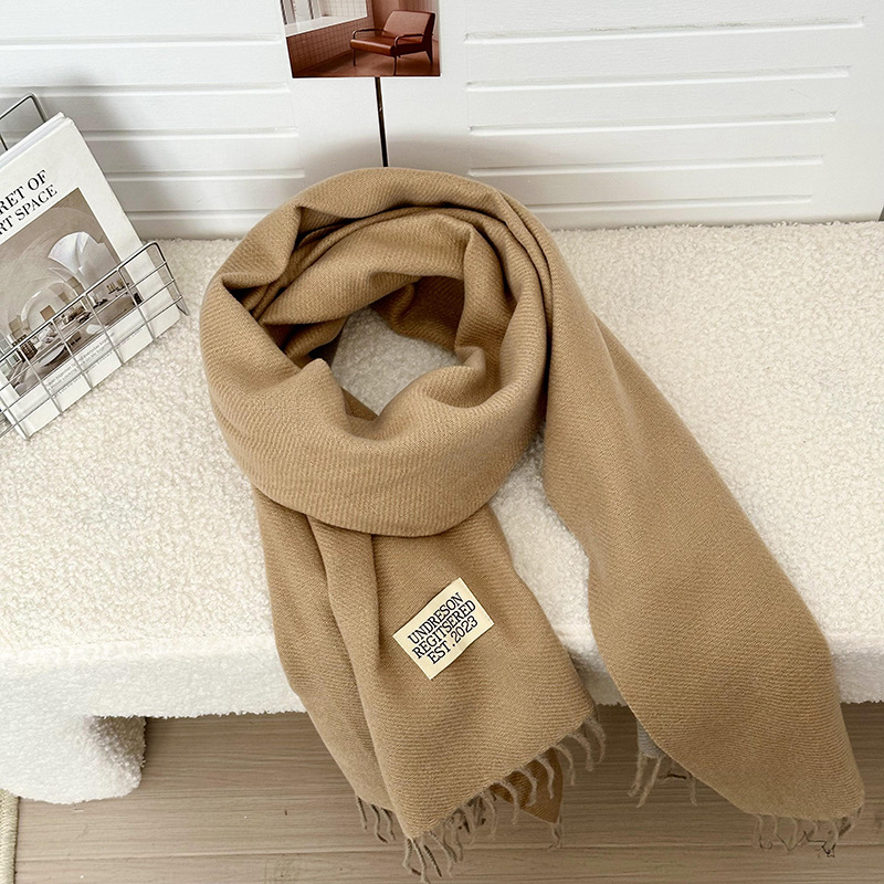 Otoño y invierno bufandas mujeres de imitación de cashmere de color sólido de alto nivel de sensación multifuncional engrosado alargado calentamiento bordas buñuelo al por mayor