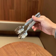 ステンレスアニメの熊のスプーンの子供のスプーンのフォークの西洋の食器の高い顔の値のほほえみの熊の赤ちゃんは麺のフォークを食べます。