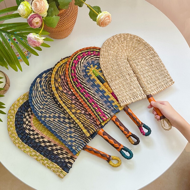 Vietnam seagrass woven straw fan wall hanging African elements ins style wall decoration daily summer hand-cranked Pu Vietnam seagrass woven straw fan wall hanging African elements ins style wall decoration daily summer hand-cranked Pu