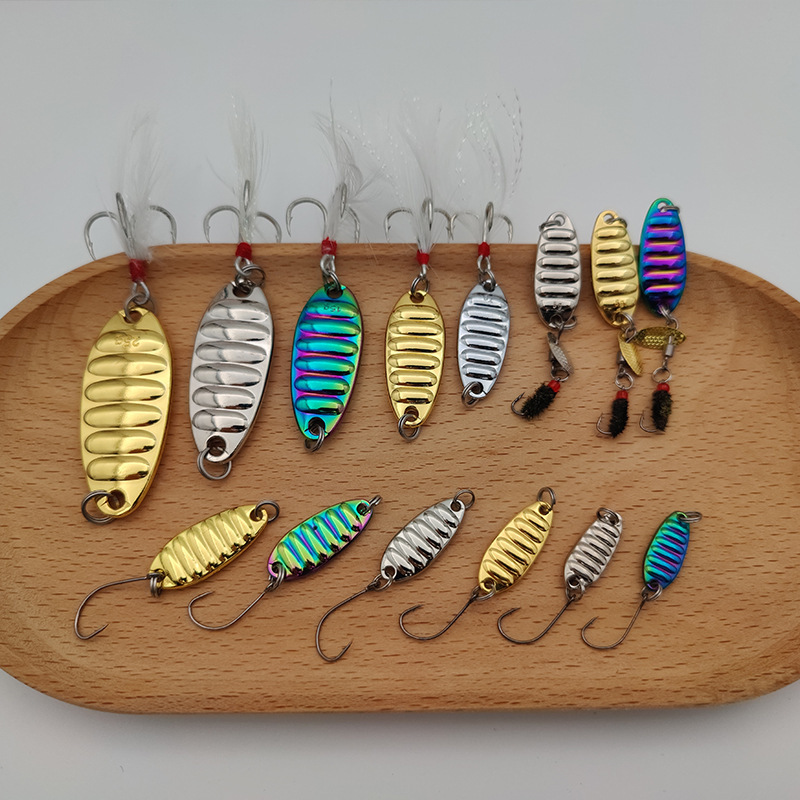 Micro-object flat vibration sequin metal fake bait lure bait remote cast three hooks bait fresh water horse mouth cocked bass white strip