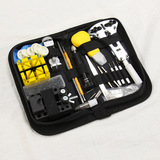 Набор инструментов для ремонта для ремонта и разборка с наборами часами с набором для снятия часов.