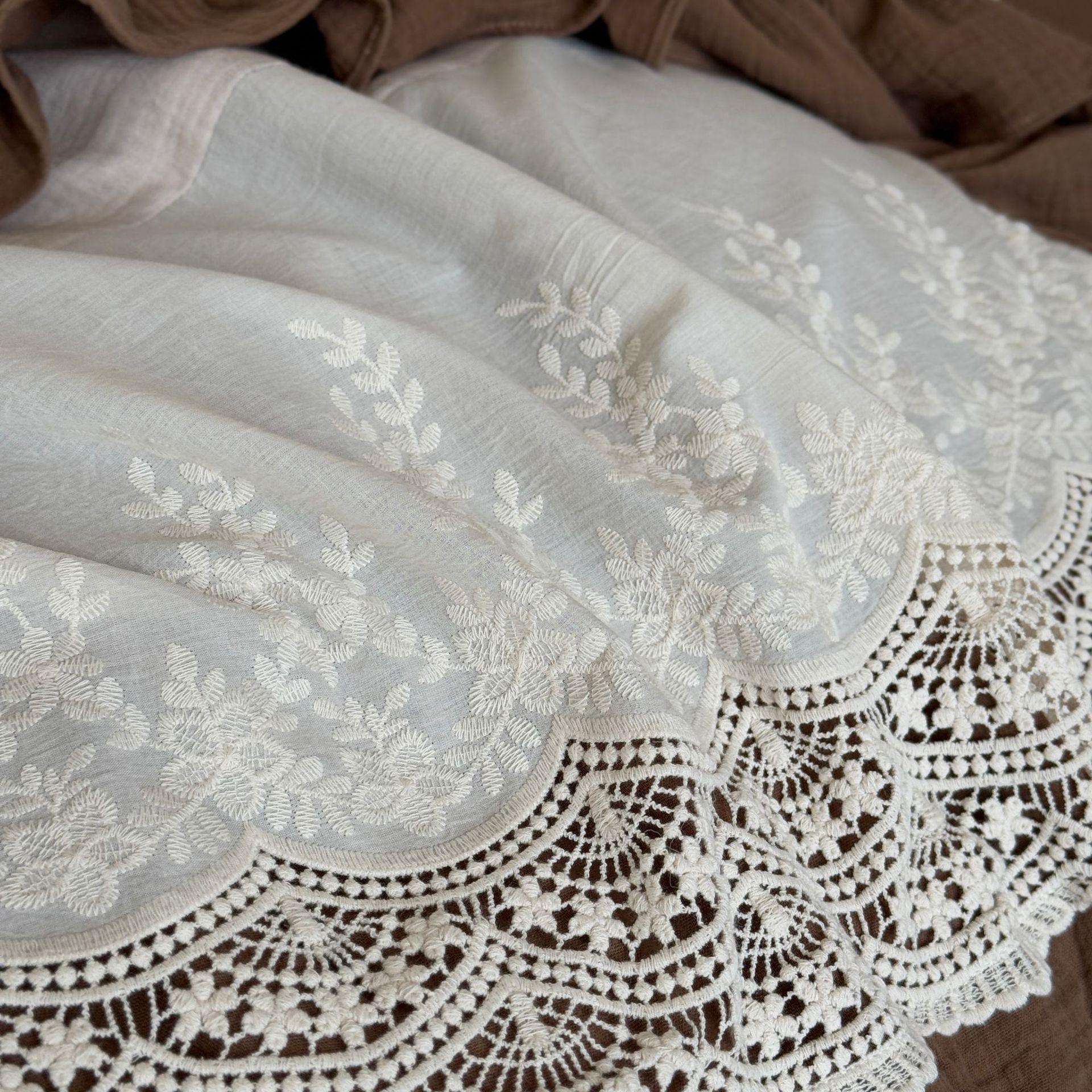 Conjunto de capa de edredão vintage boho francês em algodão e renda_voghion.com