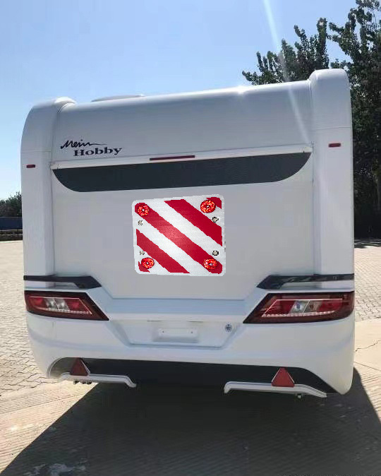 欧洲卡车货车房车防撞挂件红白相间斜纹正方形塑料大反光板详情7