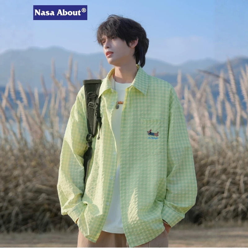 Nasa about American Retro Plaid Shirt for Men, Spring and Autumn Couple Style, Loose Casual Versatile Embroidered Shirt Nasa about American Retro Plaid Shirt for Men, Spring and Autumn Couple Style, Loose Casual Versatile Embroidered Shirt