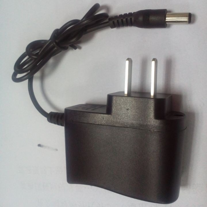 厂家直供  头灯充电器18650强光手电筒充电器 4.2V  5.5DC