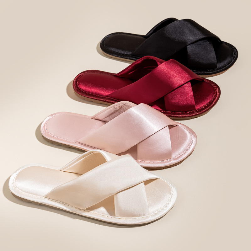 New home slippers simple solid color a pair of indoor home high-grade couple soft bottom home factory direct sales