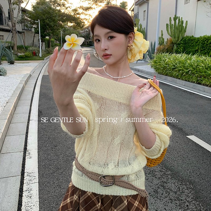[Special Offer, No Returns or Exchanges] Xiu Xixi's Gentle One-Line Collar Mohair Wool Long-Sleeved Knit Top 25567