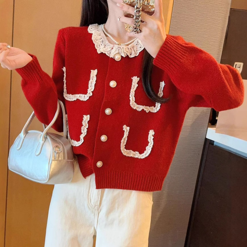 Autumn and Winter New French-Style Color-Blocked Doll Collar Red Sweater with a Festive Vibe, Flattering Knit Cardigan for Women Autumn and Winter New French-Style Color-Blocked Doll Collar Red Sweater with a Festive Vibe, Flattering Knit Cardigan for Women