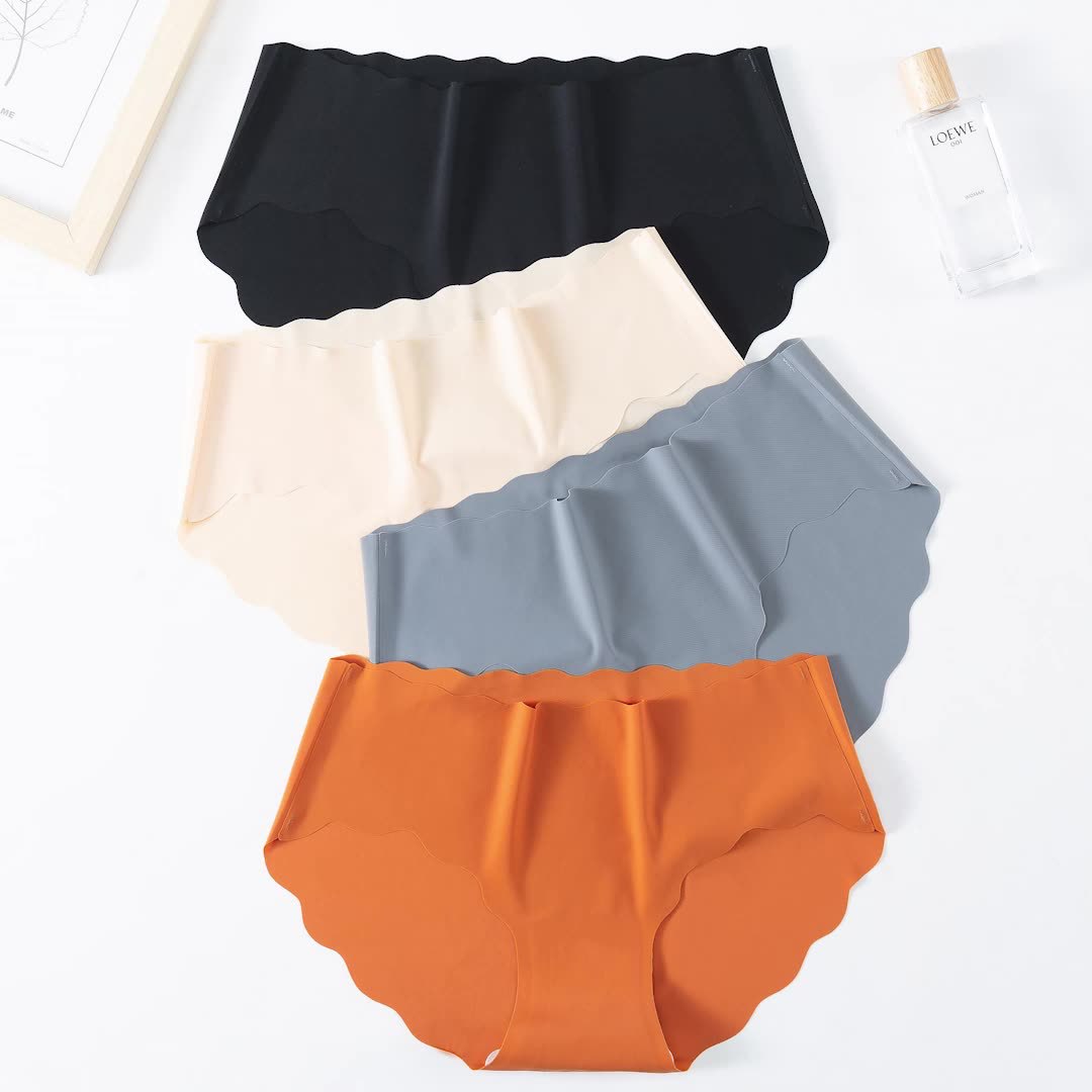 Japanese One-Piece Ice Silk Seamless Underwear, Comfortable and Breathable Pure Cotton Crotch Women's Solid Color Wave Girl's Briefs