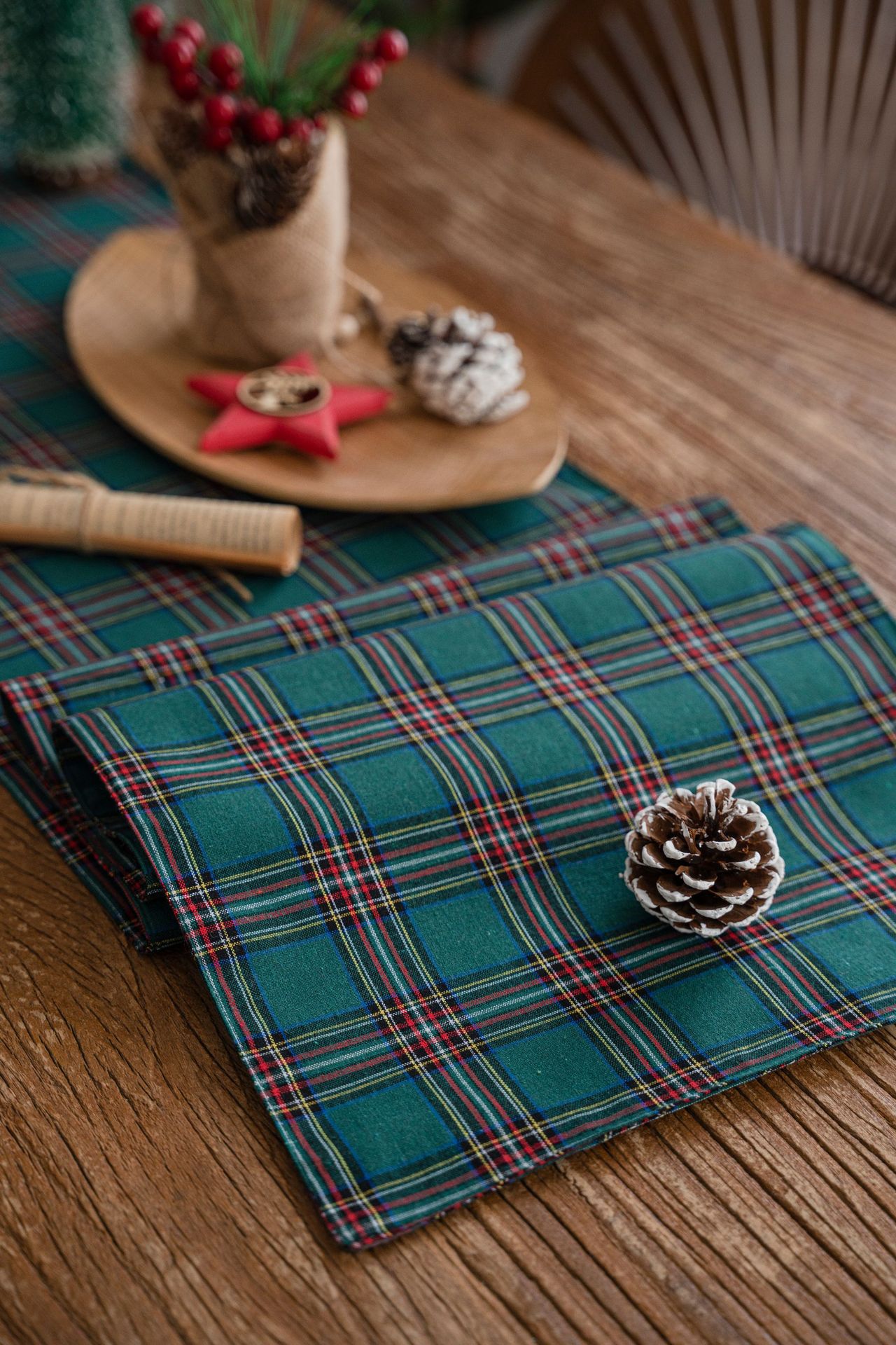 夹心格墨绿桌旗