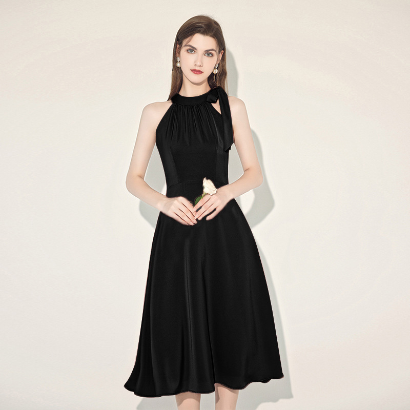 Vestido de noche negro 2026, nuevo estilo, lujo ligero, cuello halter, para anfitriona, cumpleaños, talla pequeña