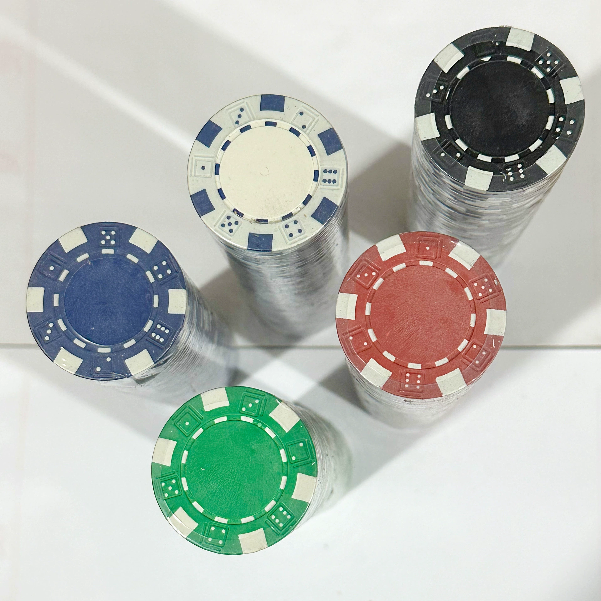 Оптовая продажа кубиков на складе