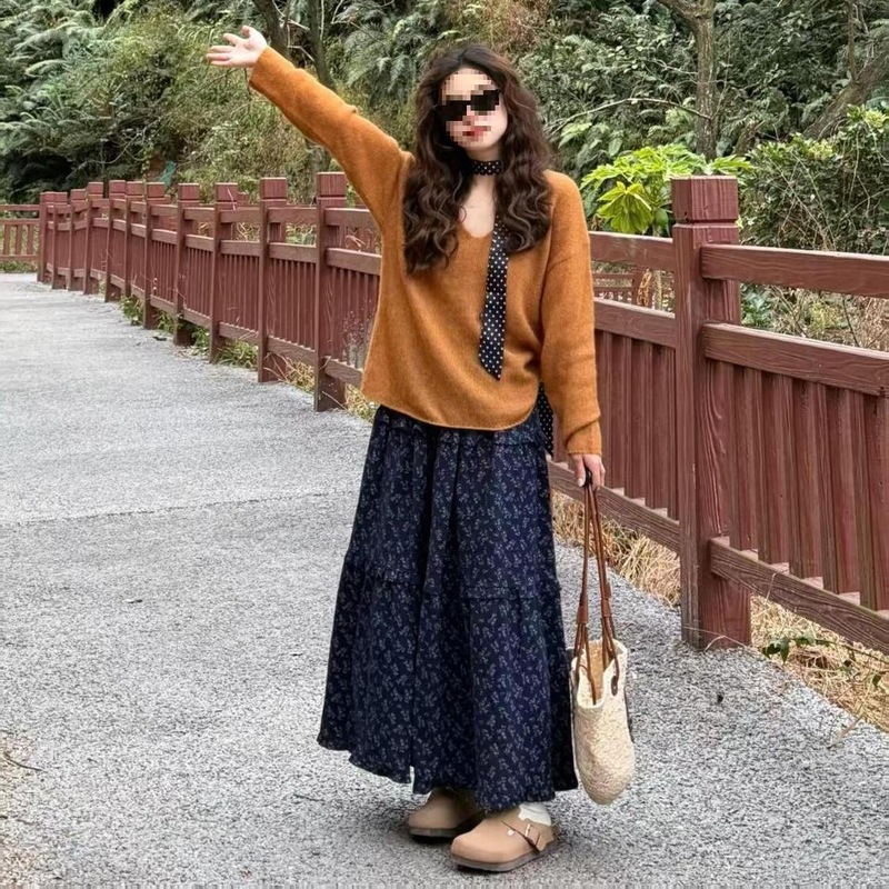 韩系复古风套装女慵懒宽松软糯V领针织毛衣春季碎花半身裙两件套|undefined
