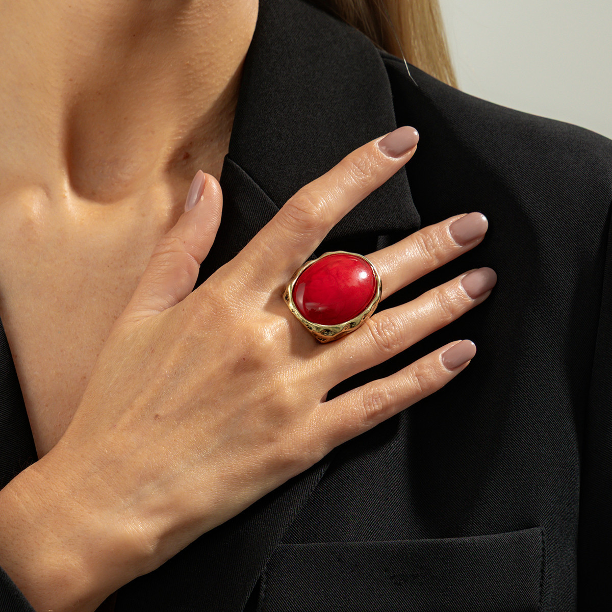 Vintage Oval Ruby Ring With Wide Hammered Palace Style Band_voghion.com