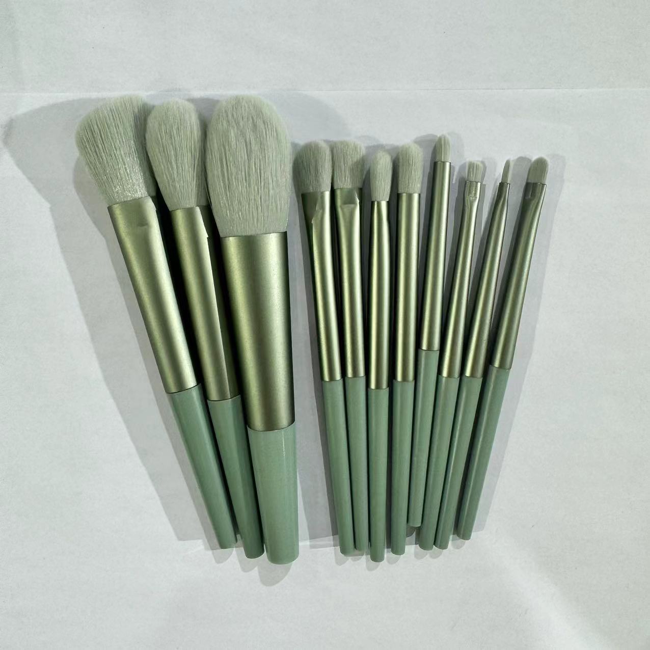 Handheld brush