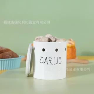 厂家直销陶瓷厨房储物罐土豆洋葱大蒜罐镂空通风透气罐收纳罐带盖