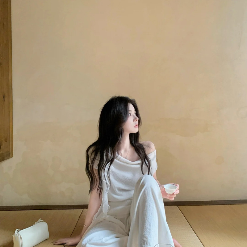 2025夏季新款韩系穿搭白色露肩短袖上衣搭配休闲裤时尚两件套装女|undefined
