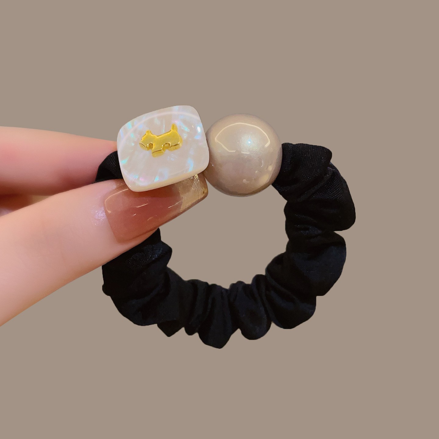 Tejido a mano perla intestino grueso anillo de cabello Ruyi temperamento de alta elasticidad cabeza de cola de caballo cuerdas de cabello adornamiento de cabello para mujeres