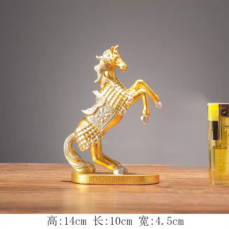 Venta al por mayor de caballos al éxito accesorios para el hogar accesorios para el hogar cerámica zodiaco artesanía de caballos decoración creativa de la casa nueva
